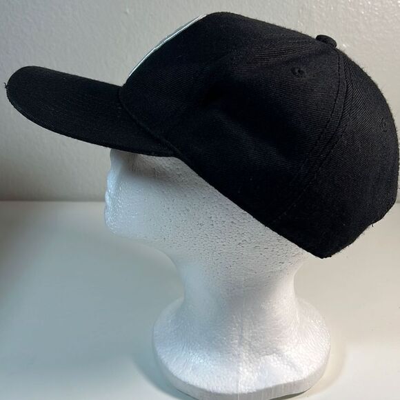 Marvel Authentic Headwear Wool Blend “The Punisher” SnapBack Baseball Cap. Black - Picture 2 of 9